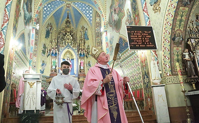 Biblia pauperum znów zachwyca.