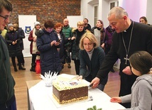 Biskup Artur Ważny wraz z członkami wspólnoty świętował także pierwszą rocznicę ogłoszenia jego biskupiej nominacji.