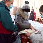 Ponad 87 tys. posiłków i paczki na święta