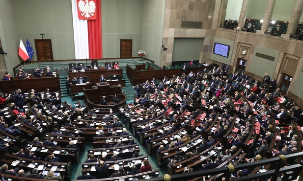 Sejm uchwalił nowelizację ustawy górniczej; kopalnie otrzymają 28,8 mld zł wsparcia