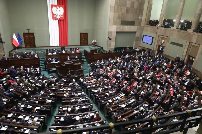 Sejm uchwalił nowelizację ustawy górniczej; kopalnie otrzymają 28,8 mld zł wsparcia
