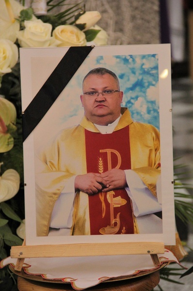 Kobyla. Ks. Zbigniew Glenc pochowany