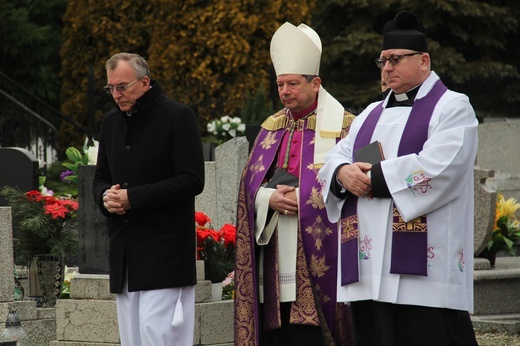 Kobyla. Ks. Zbigniew Glenc pochowany