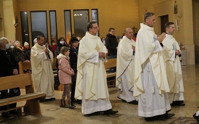Uroczystość wprowadzenia relikwii bł o. Franciszka Marii od Krzyża Jordana do kościoła salwatorianów w Cygańskim Lesie.