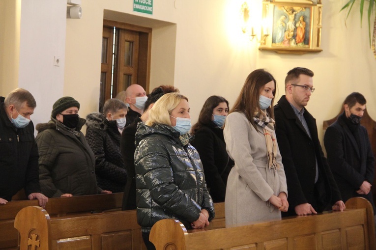 Bielcza. Wprowadzenie relikwii św. Ojca Pio