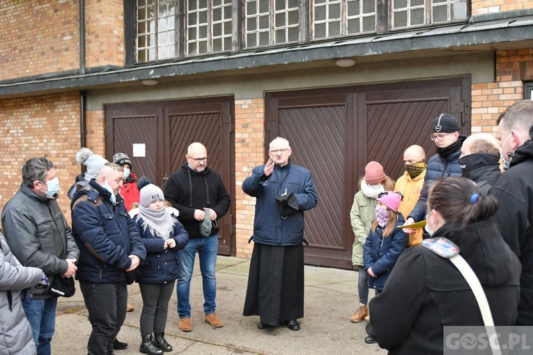 Świąteczne paczki dla głogowskich seniorów