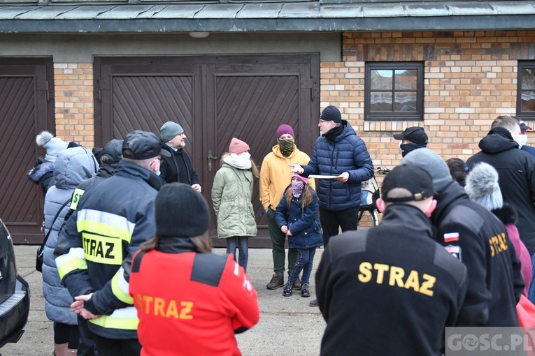 Świąteczne paczki dla głogowskich seniorów