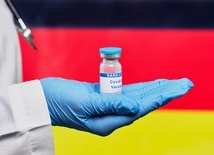 Polska sprzeda Niemcom jeszcze prawie 3,5 mln dawek szczepionek na Covid-19