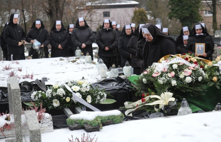 Uroczystości pogrzebowe s. Michaeli Bubik, elżbietanki cieszyńskiej