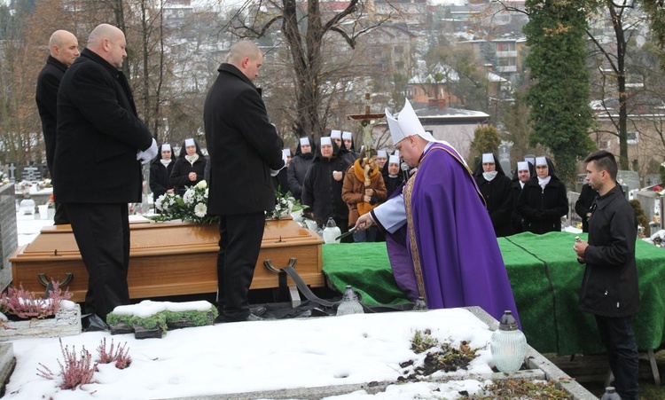 Uroczystości pogrzebowe s. Michaeli Bubik, elżbietanki cieszyńskiej