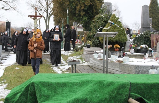 Uroczystości pogrzebowe s. Michaeli Bubik, elżbietanki cieszyńskiej