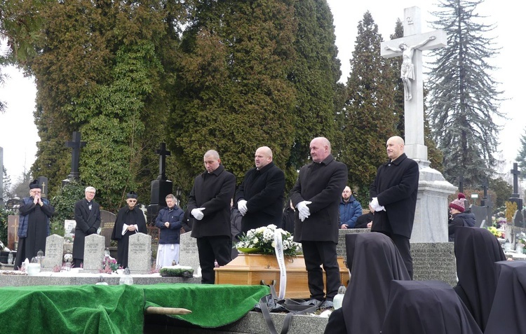 Uroczystości pogrzebowe s. Michaeli Bubik, elżbietanki cieszyńskiej