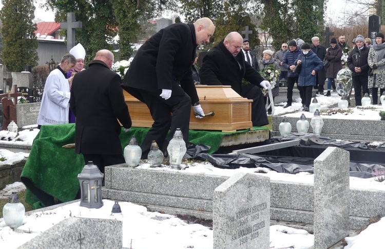 Uroczystości pogrzebowe s. Michaeli Bubik, elżbietanki cieszyńskiej