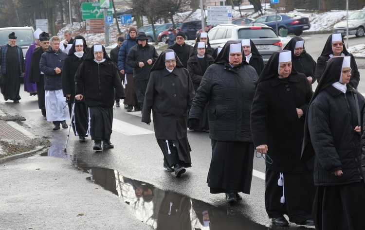 Uroczystości pogrzebowe s. Michaeli Bubik, elżbietanki cieszyńskiej