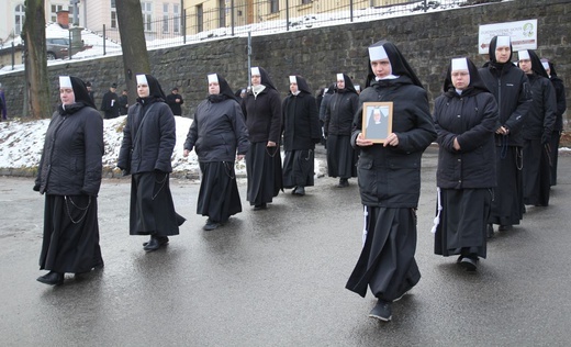 Uroczystości pogrzebowe s. Michaeli Bubik, elżbietanki cieszyńskiej