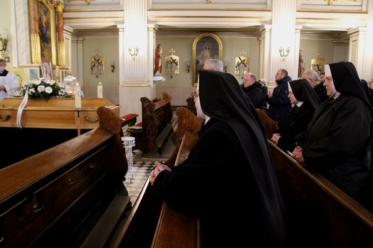 Uroczystości pogrzebowe s. Michaeli Bubik, elżbietanki cieszyńskiej