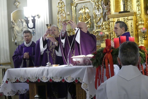 Uroczystości pogrzebowe s. Michaeli Bubik, elżbietanki cieszyńskiej