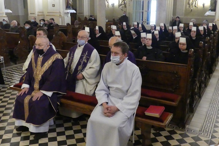 Uroczystości pogrzebowe s. Michaeli Bubik, elżbietanki cieszyńskiej