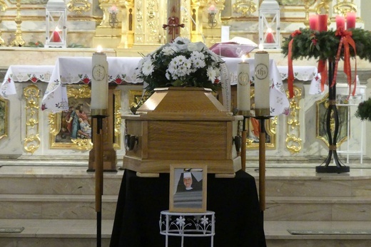 Uroczystości pogrzebowe s. Michaeli Bubik, elżbietanki cieszyńskiej