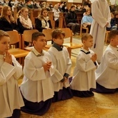 Tarnów. Nowi ministranci i deesemki w parafii pw. NSPJ