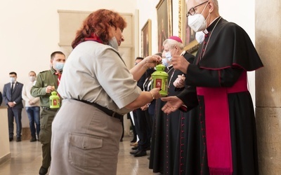 Abp Skworc: Bądźmy posłańcami pokoju