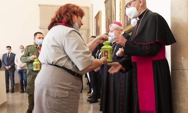 Abp Skworc: Bądźmy posłańcami pokoju