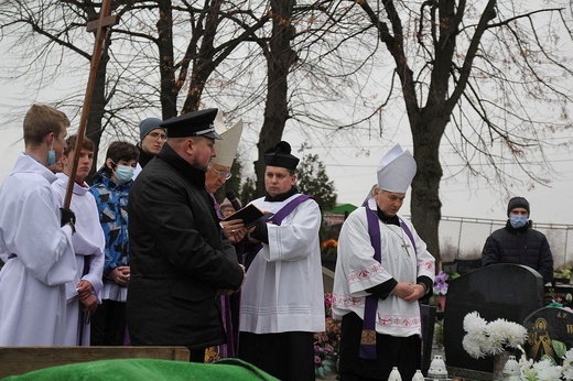 Uroczystości pogrzebowe śp. ks. kan. Stanisława Maślanki w Bielsku-Białej Lipniku