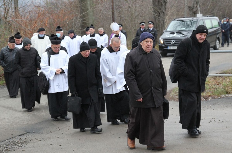 Uroczystości pogrzebowe śp. ks. kan. Stanisława Maślanki w Bielsku-Białej Lipniku