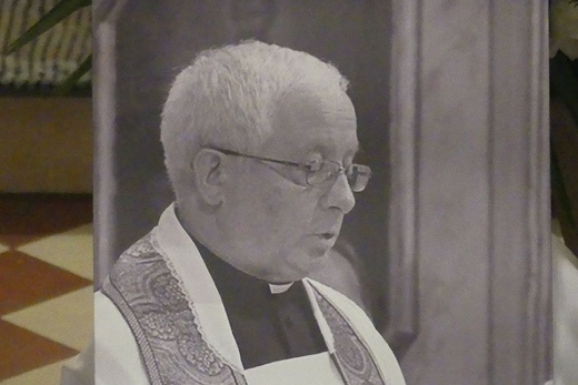 Uroczystości pogrzebowe śp. ks. kan. Stanisława Maślanki w Bielsku-Białej Lipniku