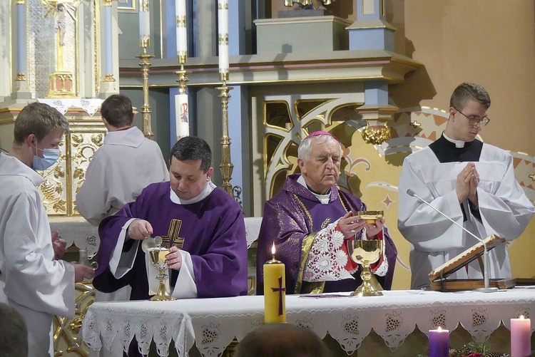 Uroczystości pogrzebowe śp. ks. kan. Stanisława Maślanki w Bielsku-Białej Lipniku