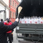 Bezdomni otrzymali paczki