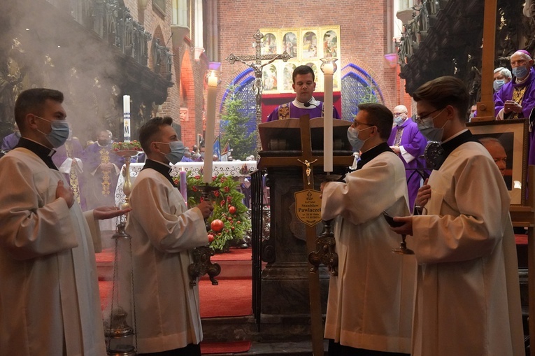 Msza św. pogrzebowa w intencji śp. ks. prałata Stanisława Pawlaczka