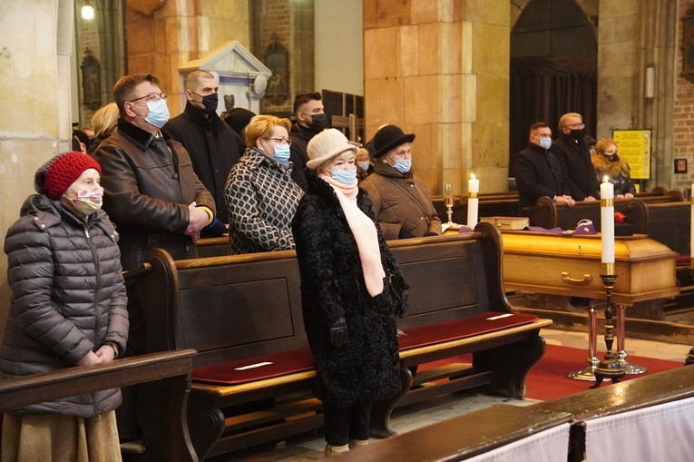 Msza św. pogrzebowa w intencji śp. ks. prałata Stanisława Pawlaczka