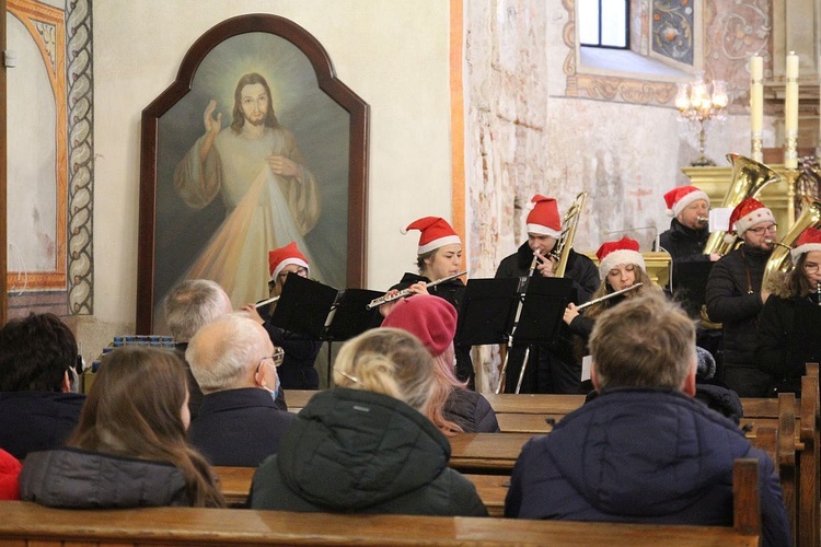 Parafialny Jarmark Bożonarodzeniowy dla Emilki w Bestwinie