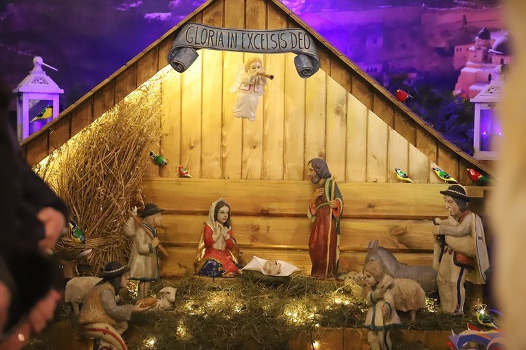 Pasterka w  Sanktuarium Matki Bożej Królowej Podhala w Ludźmierzu 2021.