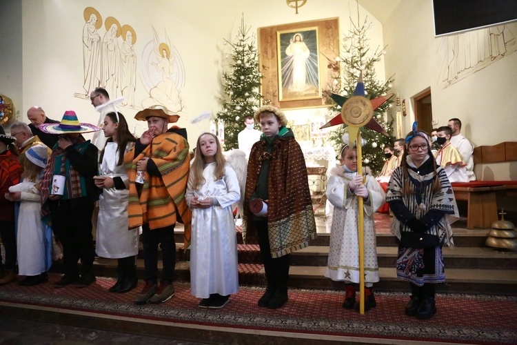 Kolędnicy misyjni z Woli Rzędzińskiej