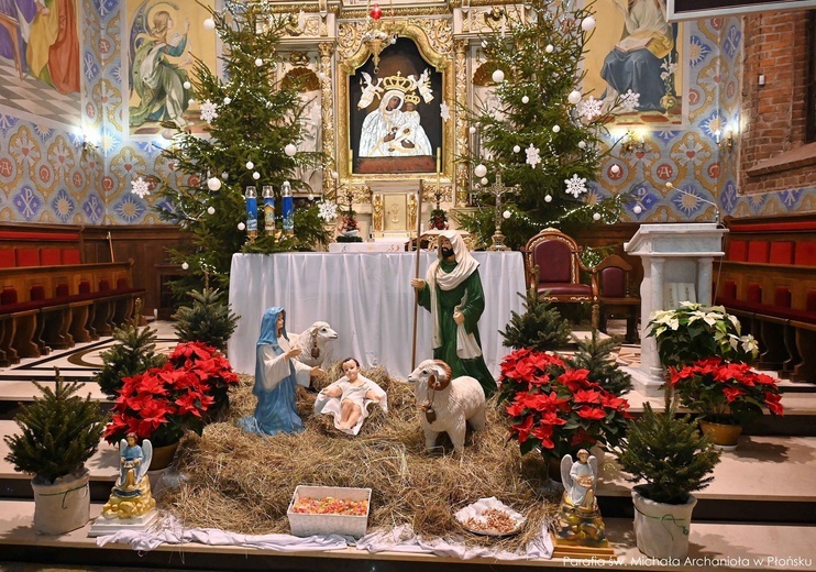 Płońsk. Szopka bożonarodzeniowa w parafii św. Michała Archanioła