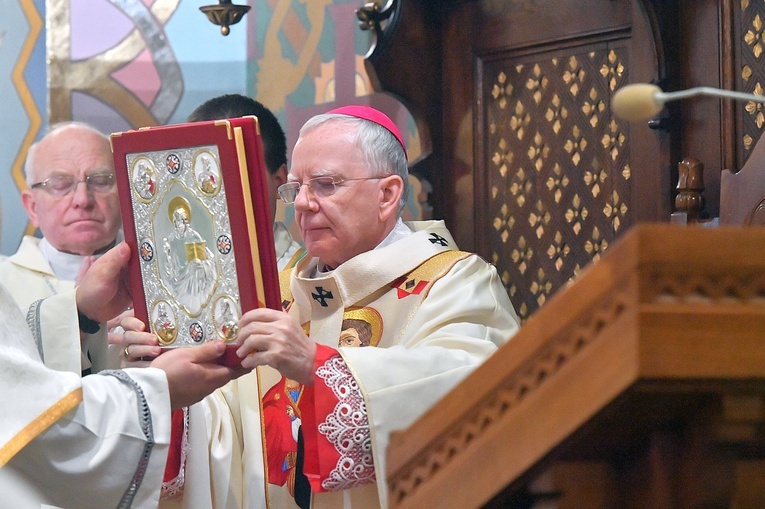 Rozpoczęcie peregrynacji ikony Najświętszej Rodziny w archidiecezji krakowskiej