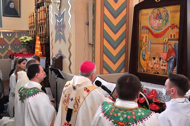 Rozpoczęcie peregrynacji ikony Najświętszej Rodziny w archidiecezji krakowskiej