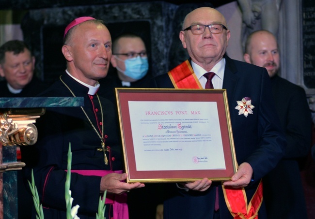 2021.08.15 - Stanisław Tępiński został odznaczony przez papieża Franciszka Orderem Świętego Grzegorza Wielkiego.