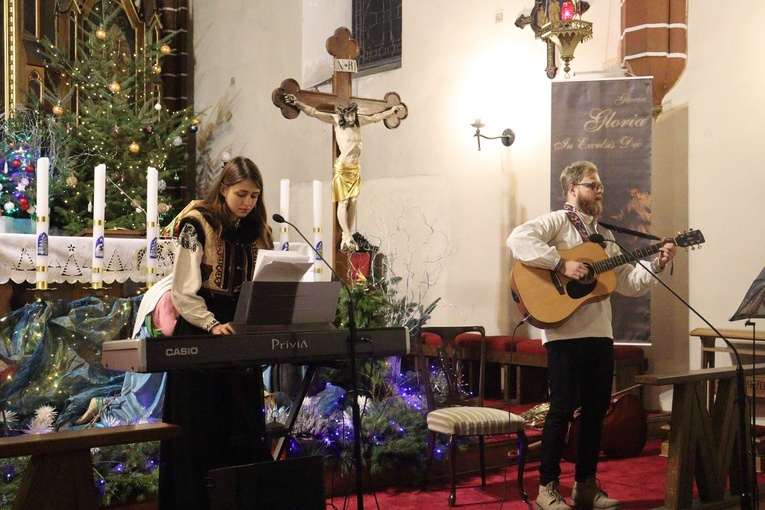 Koncert kolęd zespołu "Zbrucz"