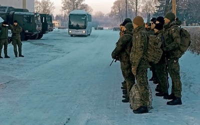 Żołnierze Wojsk Obrony Terytorialnej z Radomia, Grójca i Pomiechówka wesprą żołnierzy, pełniących służbę, broniących naszej granicy.