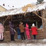 Kolędowanie i szopka w Uszwi