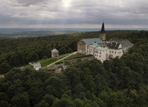 Wzmacnianie dzieci i młodzieży oraz nauka odpowiedzialności