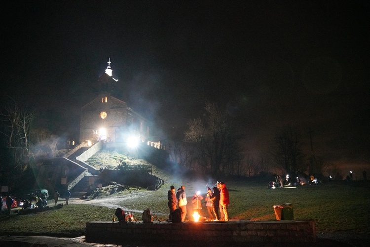 Nowy Rok witany modlitwą na szczycie Ślęży