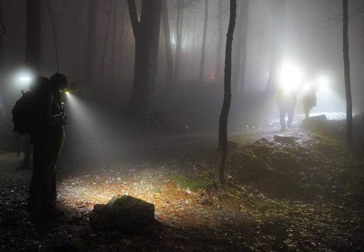 Nowy Rok witany modlitwą na szczycie Ślęży