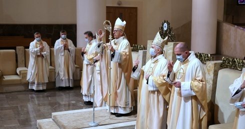 Abp Skworc: Pokój jest darem Bożym i owocem wspólnego zaangażowania