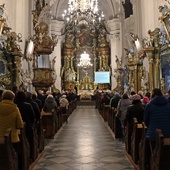 Jadwiżański Wieczór Uwielbienia i "Kościół na brzytwie"