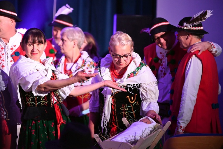 Kolędowanie z "Pectusem" i na ludowo 