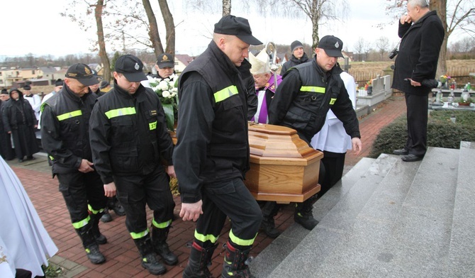 Uroczystości pogrzebowe ks. prał. Feliksa Formasa w Hecznarowicach.